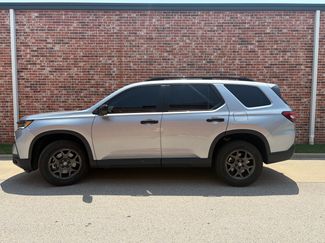Used 2025 Honda Pilot TrailSport video 1