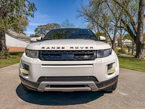 Used 2014 Land Rover Range Rover Evoque Prestige image 11