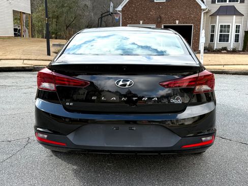 Used 2019 Hyundai Elantra SEL image 6