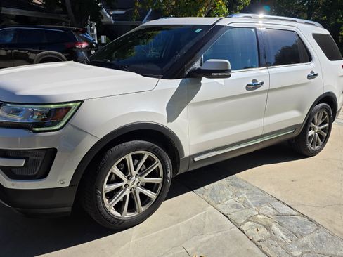 Used 2017 Ford Explorer Limited w/ Equipment Group 301A image 1