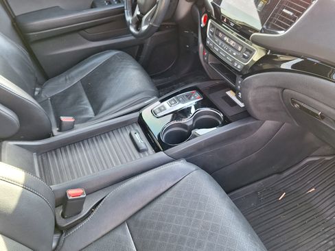 Used 2021 Honda Passport Elite image 11