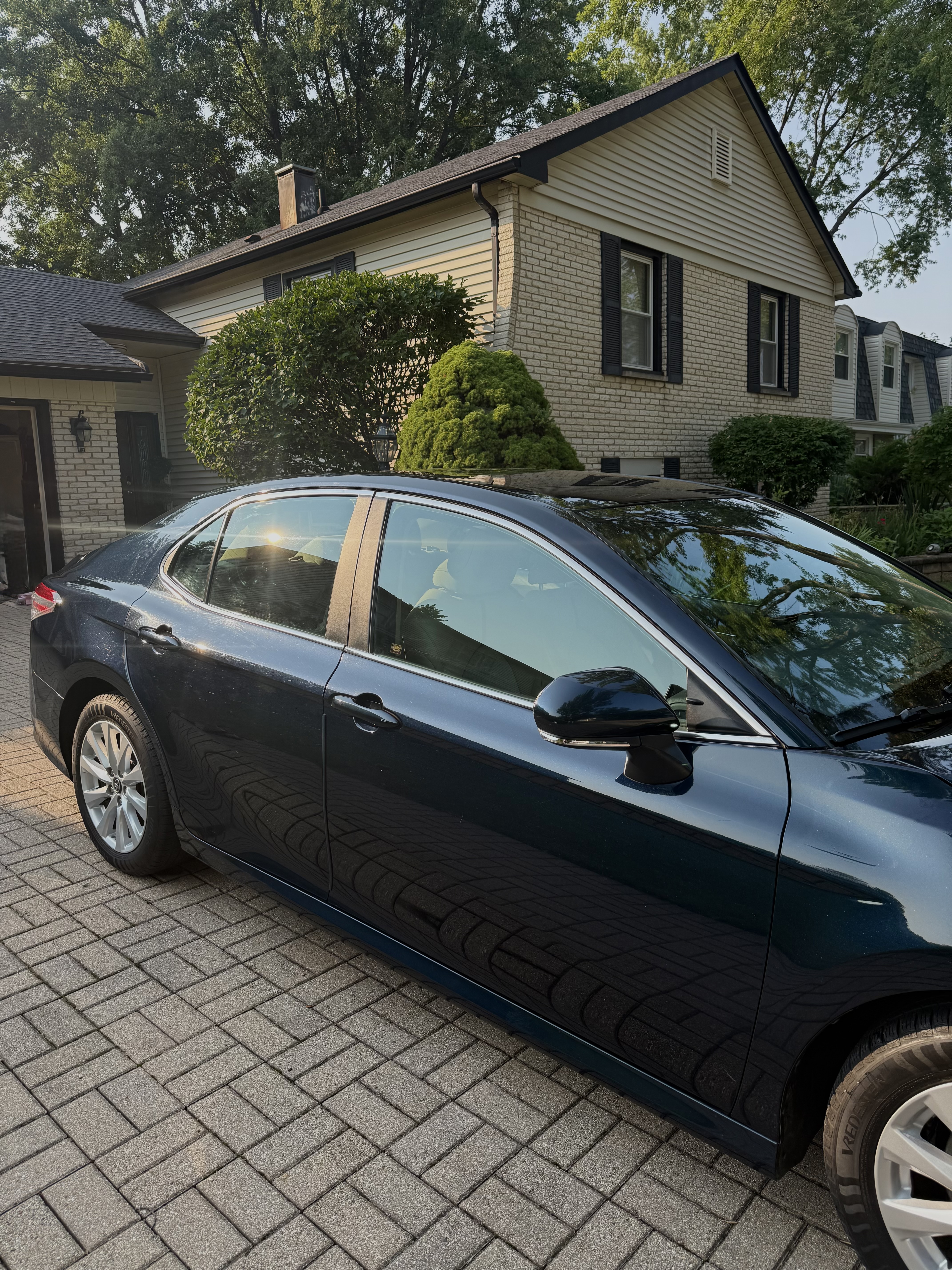 Used 2018 Toyota Camry LE w/ Convenience Package FWD image 4