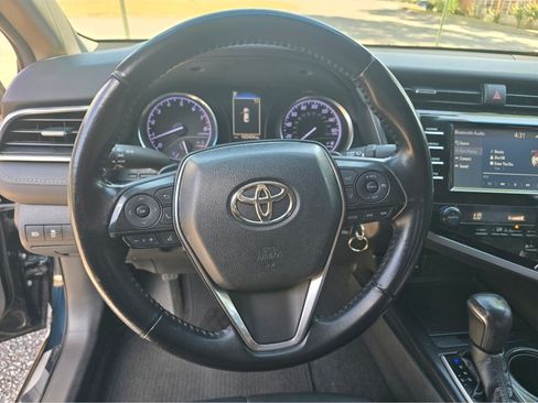 Used 2018 Toyota Camry SE w/ Moonroof Package FWD image 21