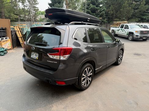 Used 2019 Subaru Forester Limited AWD/4WD image 2