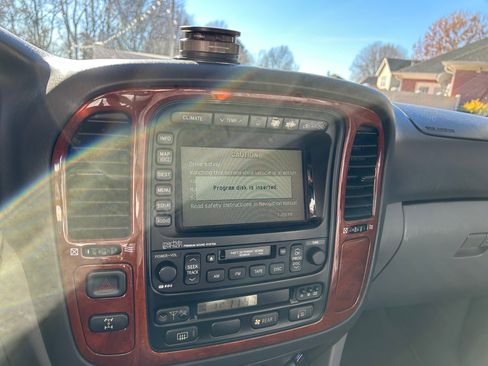 Used 2002 Lexus LX 470 4WD image 8