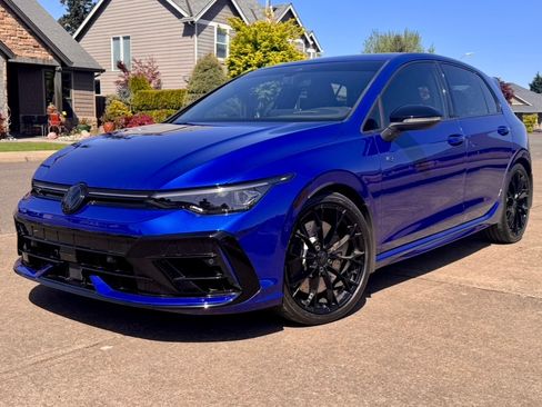 Used 2025 Volkswagen Golf R Black Edition AWD/4WD image 2