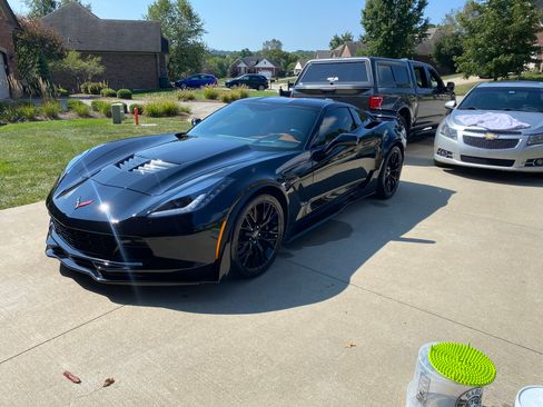 Used 2016 Chevrolet Corvette Z06 w/ 3LZ Preferred Equipment Group RWD image 2