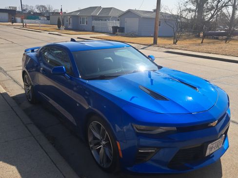 Used 2016 Chevrolet Camaro SS image 9