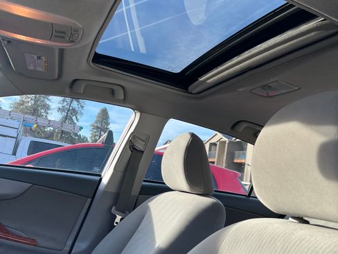 Used 2010 Toyota Corolla LE image 12