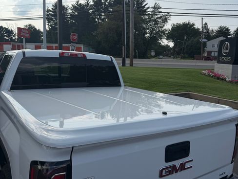 Used 2016 GMC Sierra 1500 SLT w/ SLT Premium Package AWD/4WD image 9