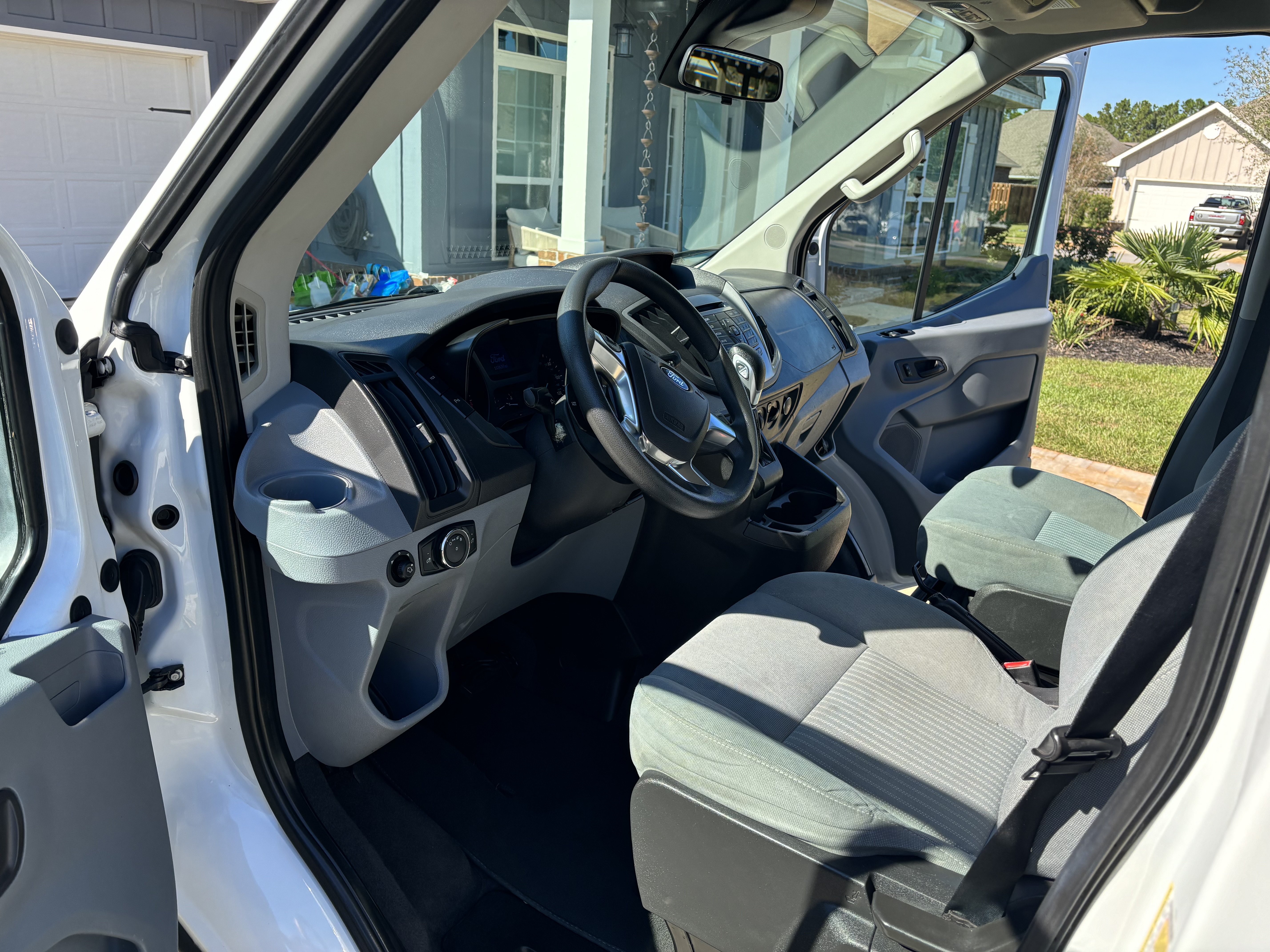 Used 2015 Ford Transit 350 XLT RWD image 12