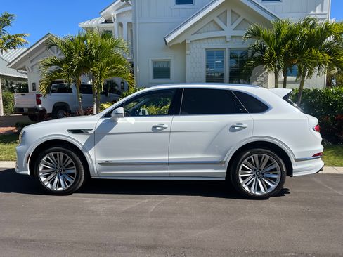 Used 2022 Bentley Bentayga Speed image 1