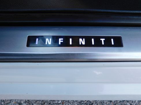 Used 2010 INFINITI G37 Convertible w/ Premium Pkg RWD image 23