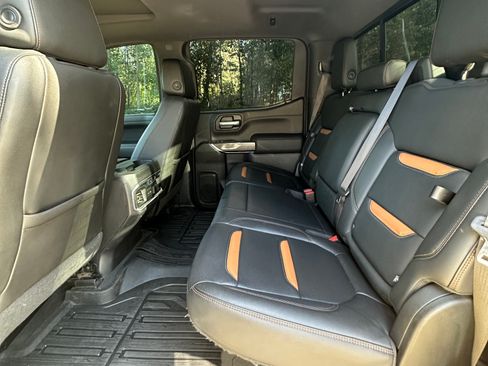 Used 2019 GMC Sierra 1500 AT4 w/ AT4 Premium Package image 6