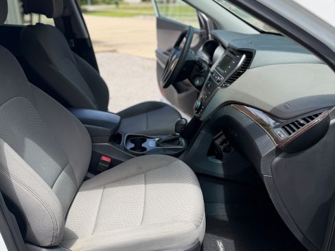 Used 2018 Hyundai Santa Fe Sport w/ Cargo Package FWD image 12