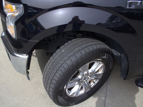 Used 2017 Ford F150 XLT w/ Equipment Group 302A Luxury image 6