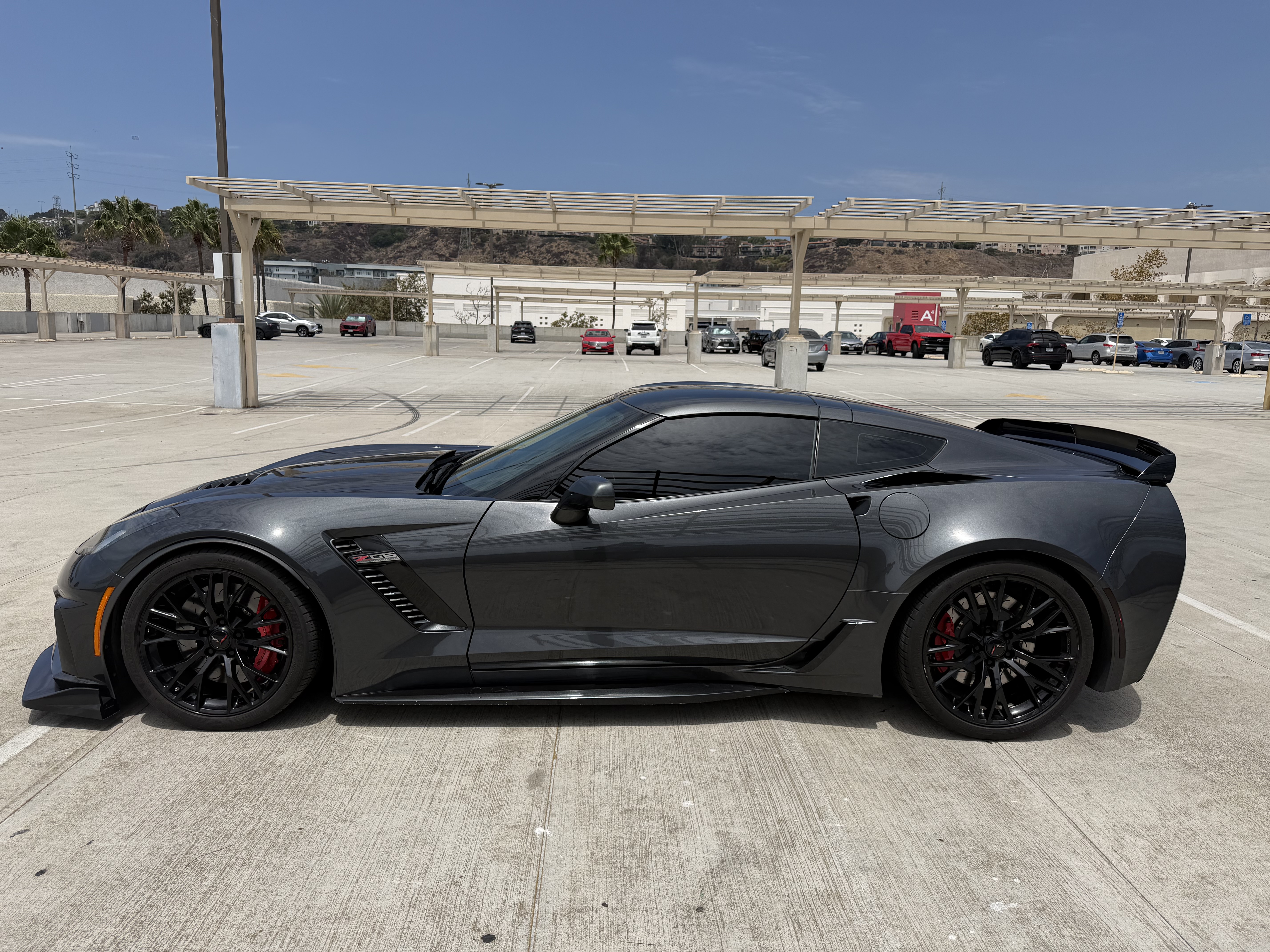 Used 2017 Chevrolet Corvette Z06 RWD image 5