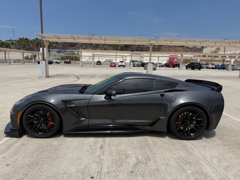 Used 2017 Chevrolet Corvette Z06 RWD image 5