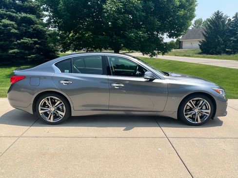 Used 2016 INFINITI Q50 Sport image 1