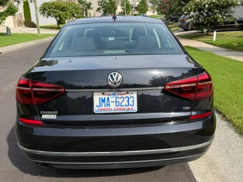 Used 2017 Volkswagen Passat 1.8T S FWD image 5
