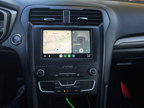 Used 2019 Ford Fusion SE w/ Equipment Group 151A image 9