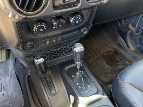 Used 2016 Jeep Wrangler Unlimited Sport w/ Quick Order Package 24S AWD/4WD image 14