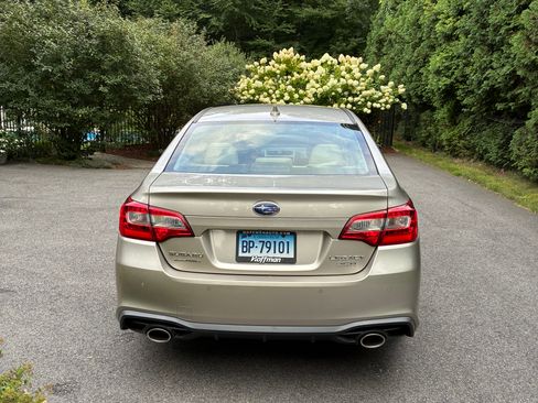 Used 2018 Subaru Legacy 3.6R Limited AWD/4WD image 9