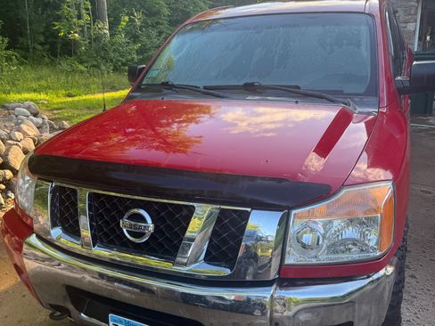 Used 2008 Nissan Titan SE AWD/4WD image 1