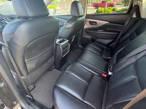 Used 2017 Nissan Murano Platinum w/ Platinum Technology Package FWD image 7