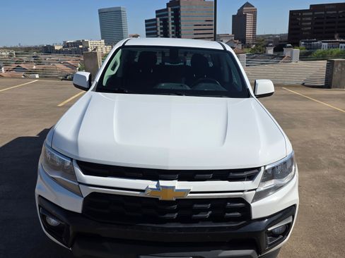 Used 2022 Chevrolet Colorado LT w/ LT Convenience Package image 4