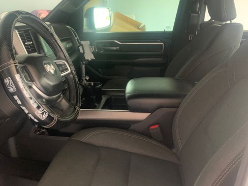 Used 2019 RAM 1500 Big Horn AWD/4WD image 5