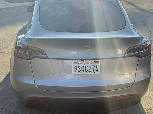 Used 2025 Tesla Model Y Long Range image 4