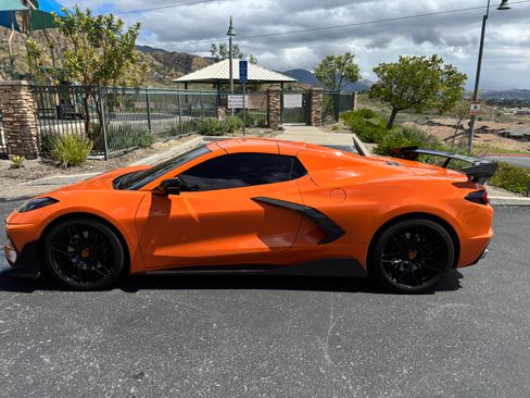 Used 2022 Chevrolet Corvette Stingray Premium Conv w/ Z51 Performance Package image 2