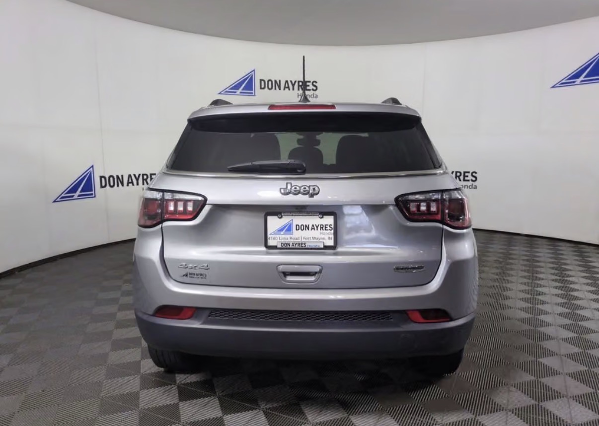 Used 2021 Jeep Compass Sport FWD image 5