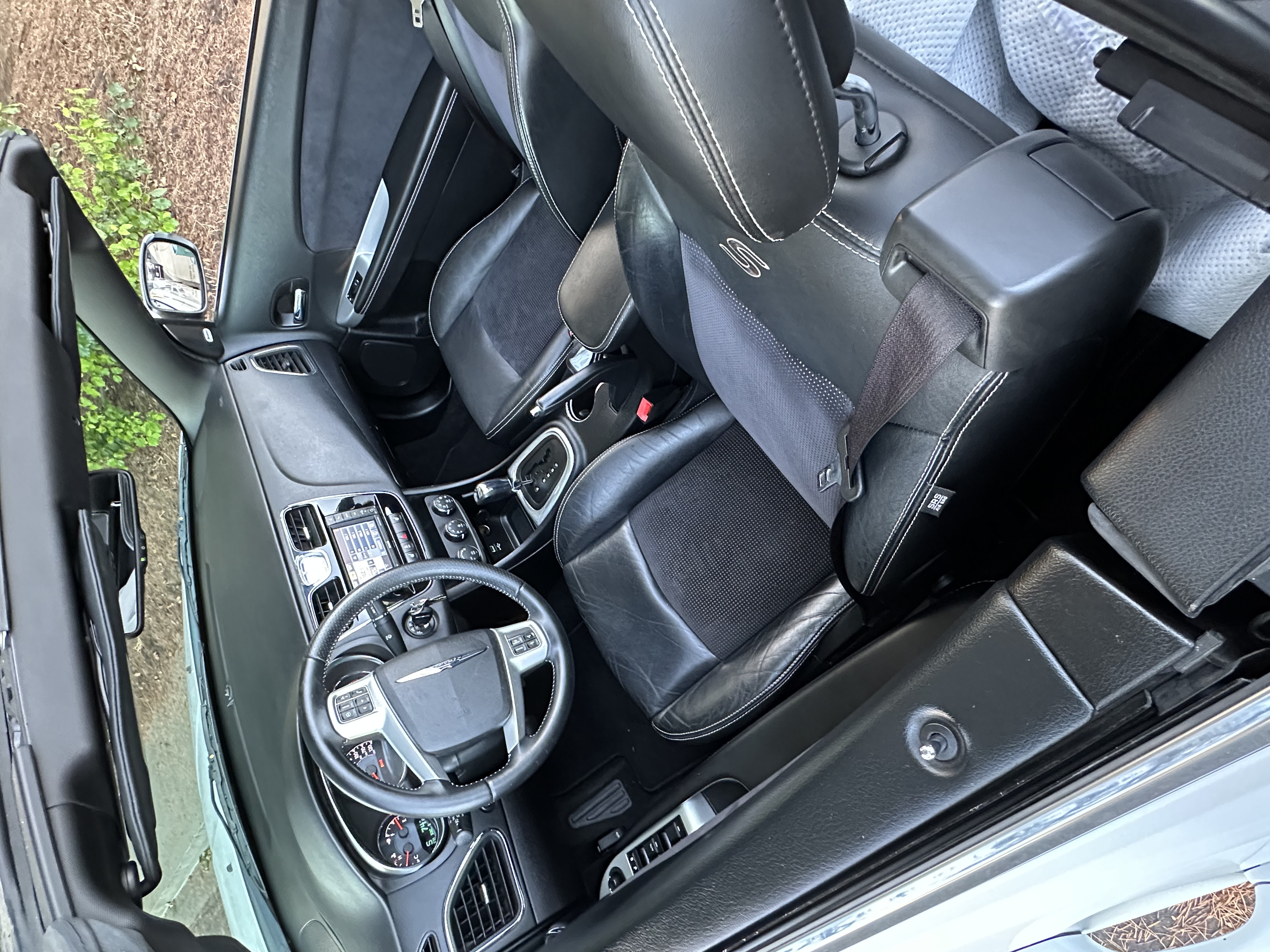 Used 2013 Chrysler 200 S FWD image 5