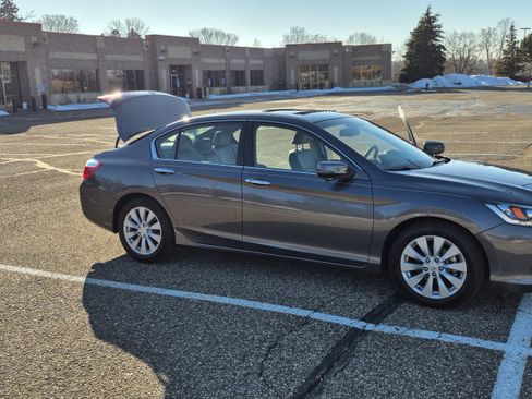 Used 2013 Honda Accord EX-L image 2