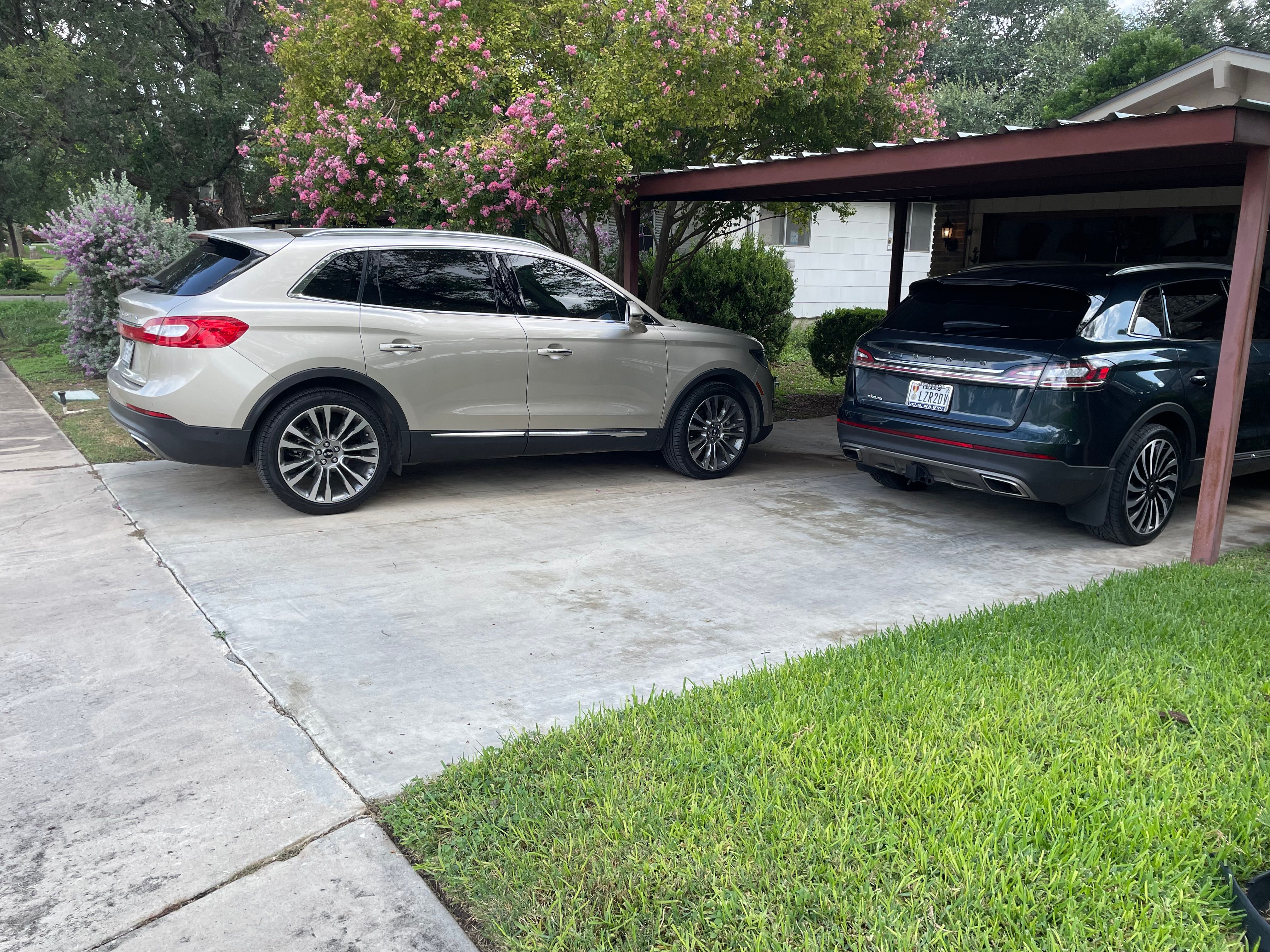 Used 2017 Lincoln MKX Reserve FWD image 22
