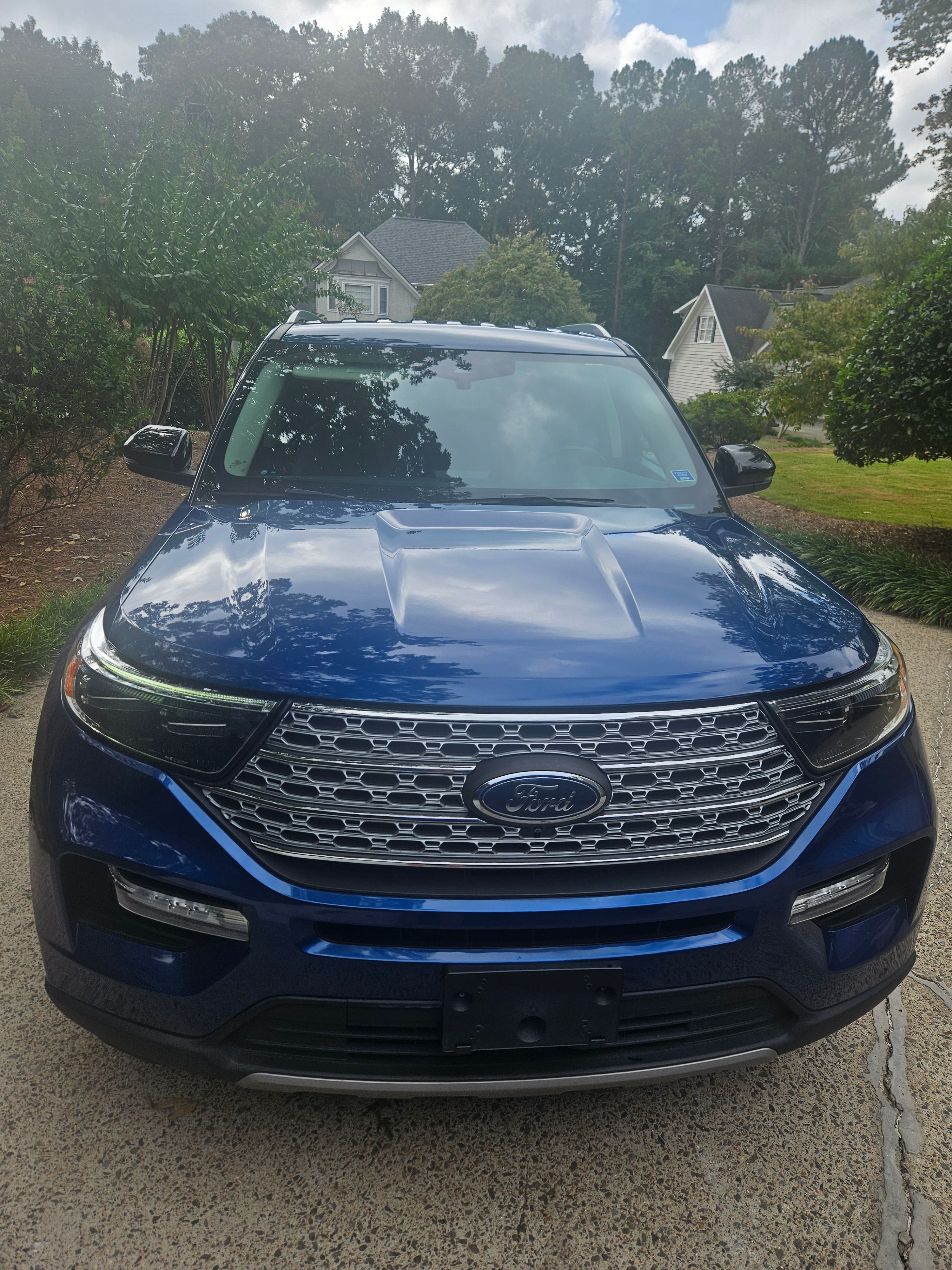 Used 2021 Ford Explorer Limited w/ Equipment Group 301A RWD image 11