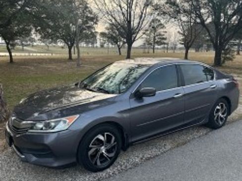 Used 2016 Honda Accord LX image 6