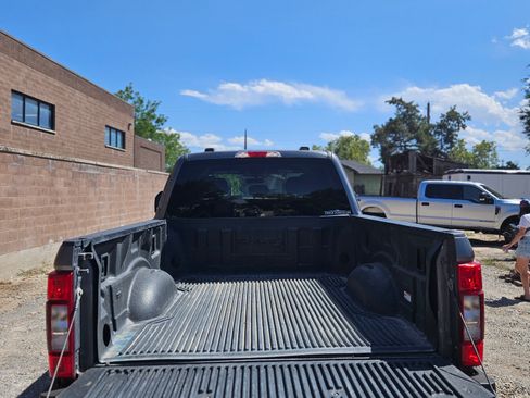 Used 2022 Ford F250 XLT AWD/4WD image 9