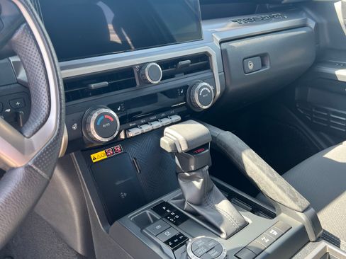 Used 2024 Toyota Tacoma TRD Off-Road w/ TRD Off Road Upgrade Package AWD/4WD image 11