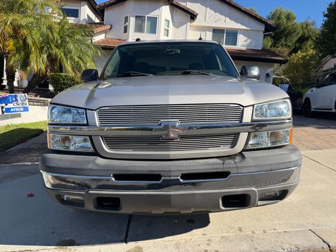 Used 2005 Chevrolet Silverado 1500 LS w/ Silverado Performance Edition image 4