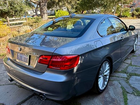 Used 2011 BMW 335i Coupe image 4