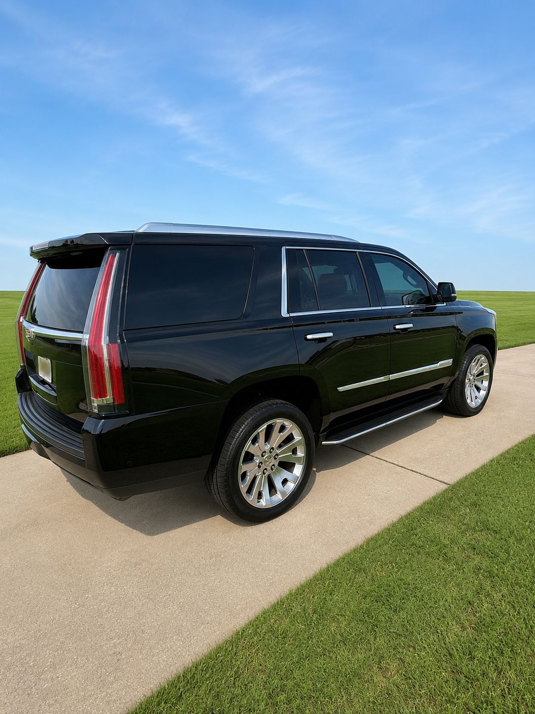 Used 2019 Cadillac Escalade Luxury RWD image 5