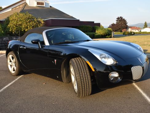 Used 2006 Pontiac Solstice Convertible w/ Premium Package image 5