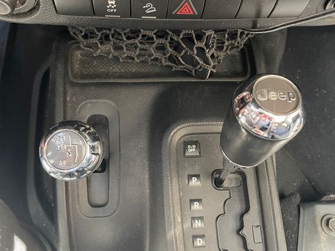 Used 2011 Jeep Wrangler Unlimited Sport AWD/4WD image 14