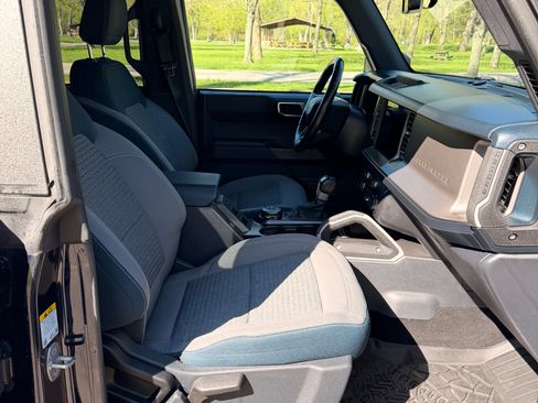 Used 2021 Ford Bronco Outer Banks image 16