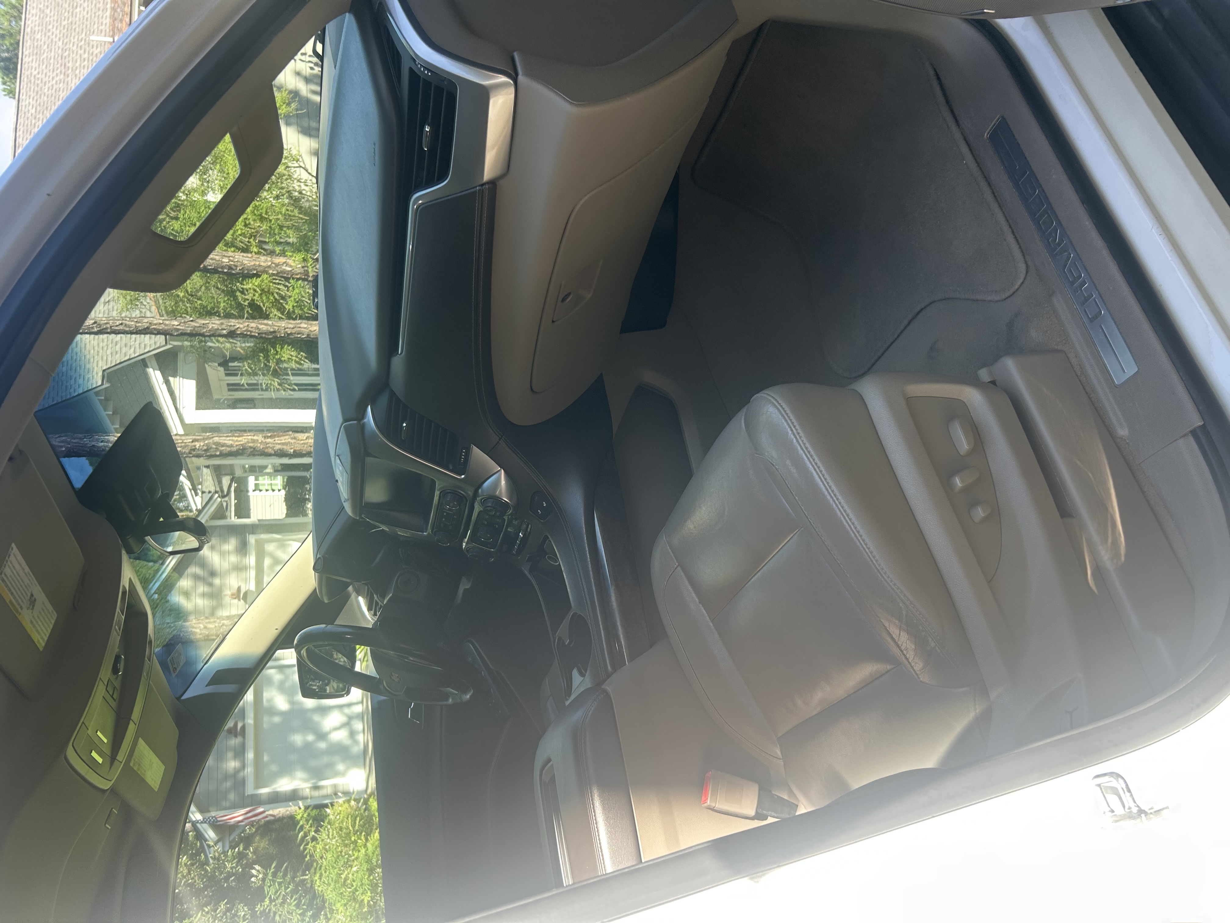 Used 2019 Chevrolet Suburban LT RWD image 10