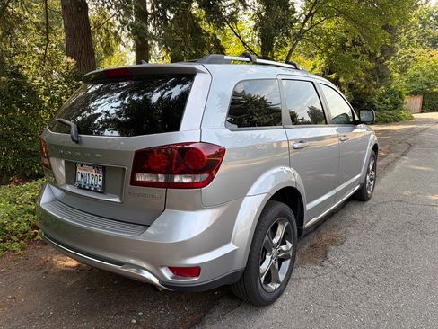 Used 2016 Dodge Journey Crossroad FWD image 2