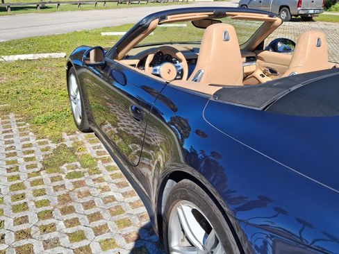 Used 2013 Porsche 911 Carrera 4 image 6